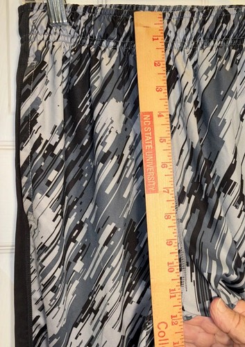 Nike Dri Fit Youth Boys XL Shorts Gray Pattern Long With Pockets Athletic - Picture 5 of 9