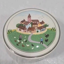 Villeroy & Boch Design NAIF Trinket Box With Lid Village On Hill Motif