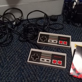 Nintendo NES, Boxed Super Mario Bros Game Pack version Great for a Collector