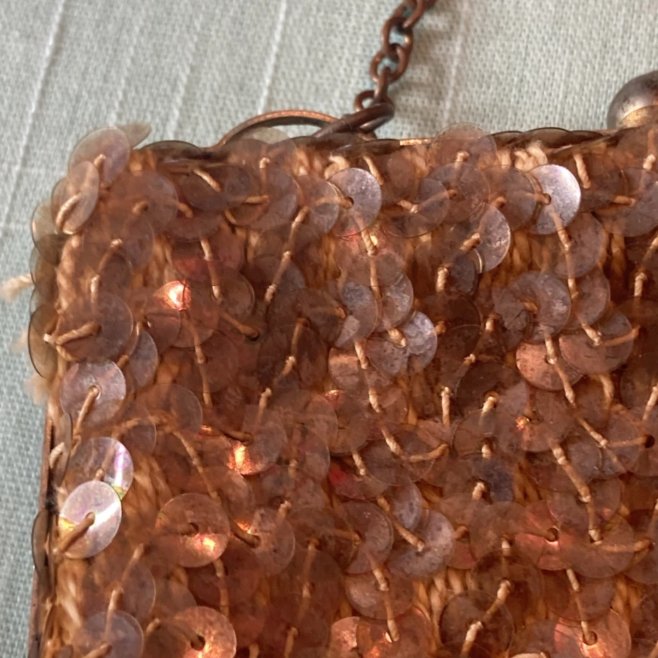 Bolso de noche pequeño vintage de lentejuelas con correa de cadena Foto 3 de 4