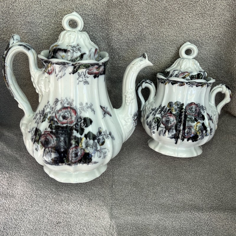 Rare Victorian Two Piece Set Of Flow Mulberry Coffee Pot And Covered Sugar