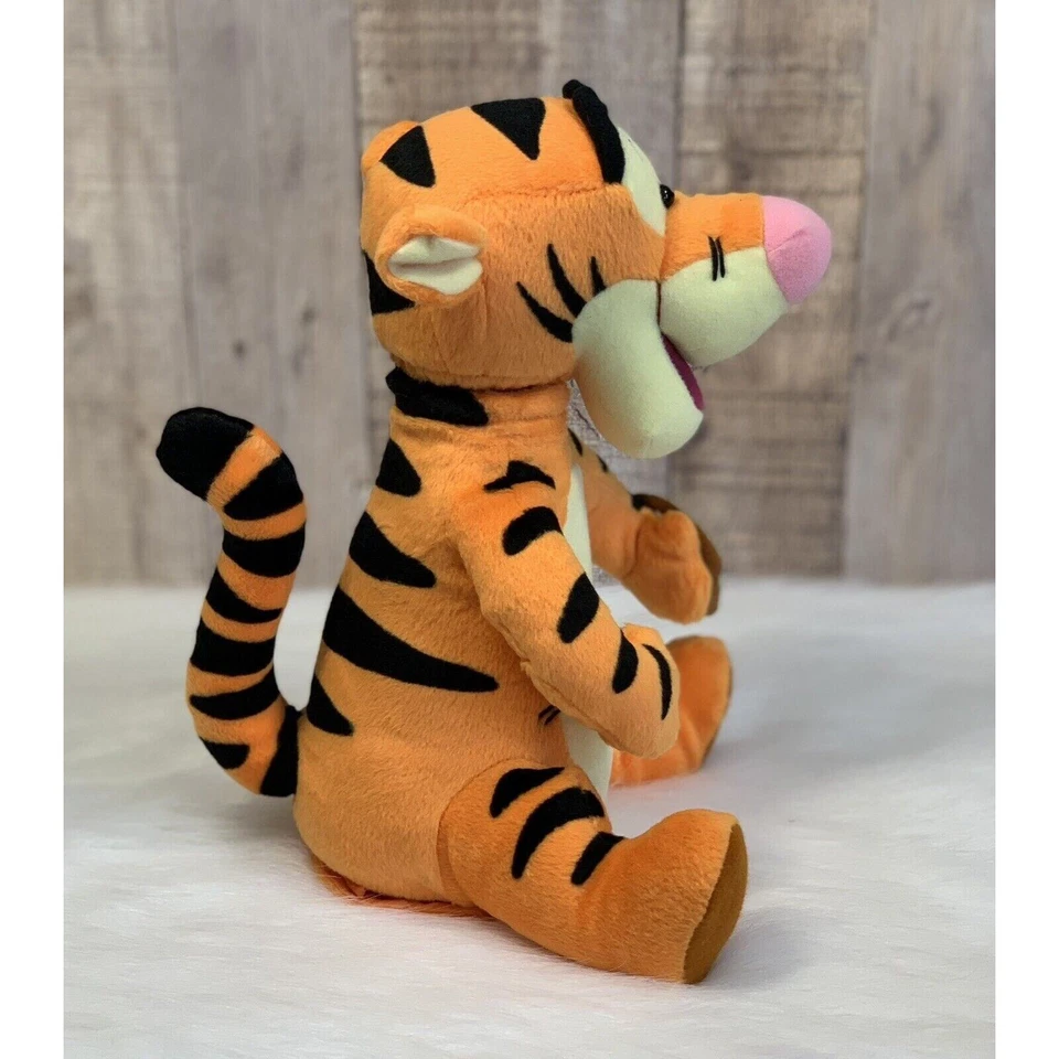 Muñeca Tigger Taking Peluche Disney Mattel Auténtica De Colección 1999 2899AY Probada. Foto 4 de 4
