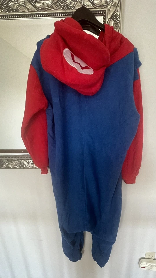 Disfraz/pijama mediano de Super Mario Brothers para adulto Foto 3 de 3
