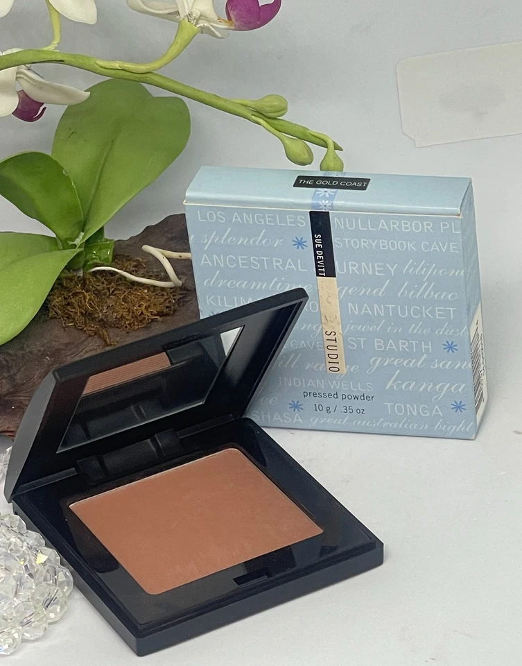 Sue Devitt Bronzing Pressed Powder - The Gold Coast - Full Size - New in Box - Image 3 of 4