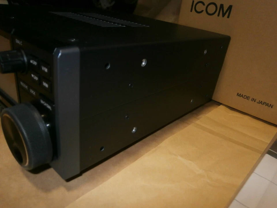 IC-R8600 AM/FM/WFM/CW Desktop Wideband Radio Receiver 10KHz~3GHz - Image 4 of 4