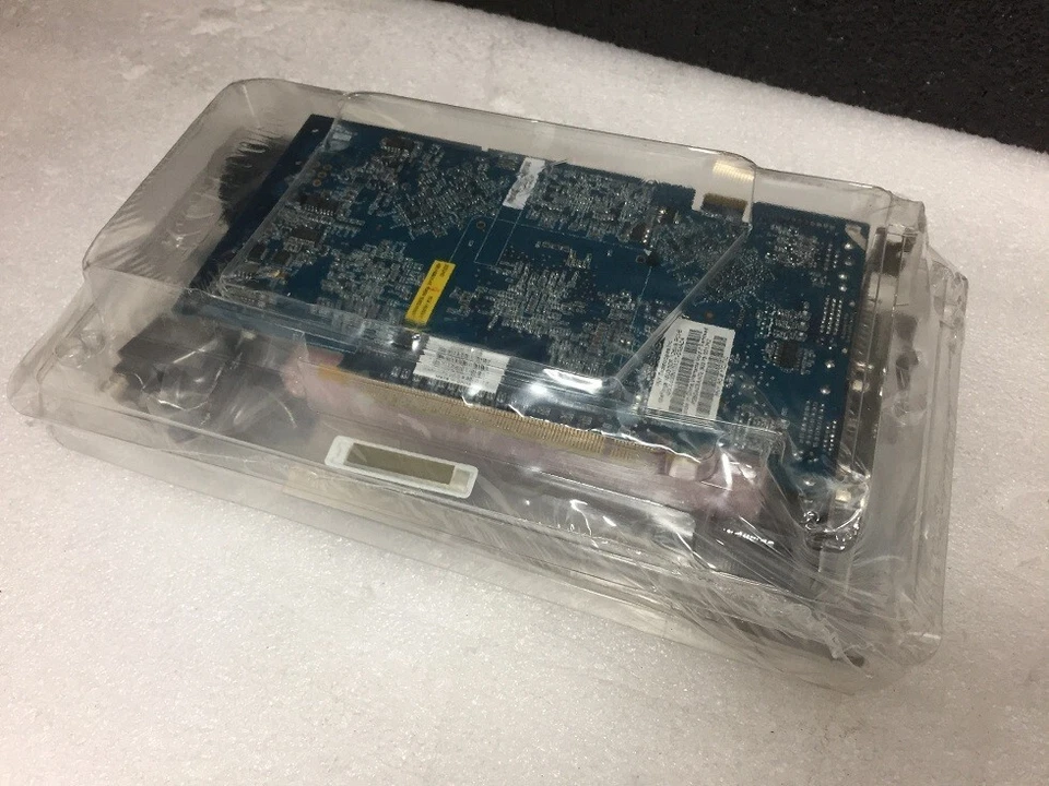 PNY GeForce 6800 128MB DDR PCI E Support Video Card - Image 3 of 4