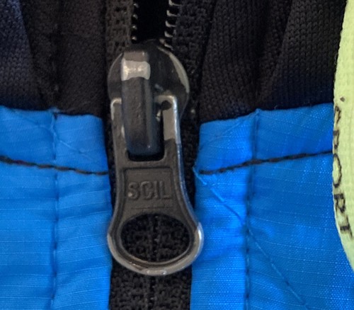 Fila Lightweight Blue Black Hooded Lightweight Jacket Size S Quilted Zip Pockets - Picture 3 of 10