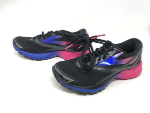 brooks size 6