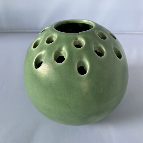 Camark Art Pottery- Flower Frog -Matte Green USA  Mid Century - Picture 1 of 6
