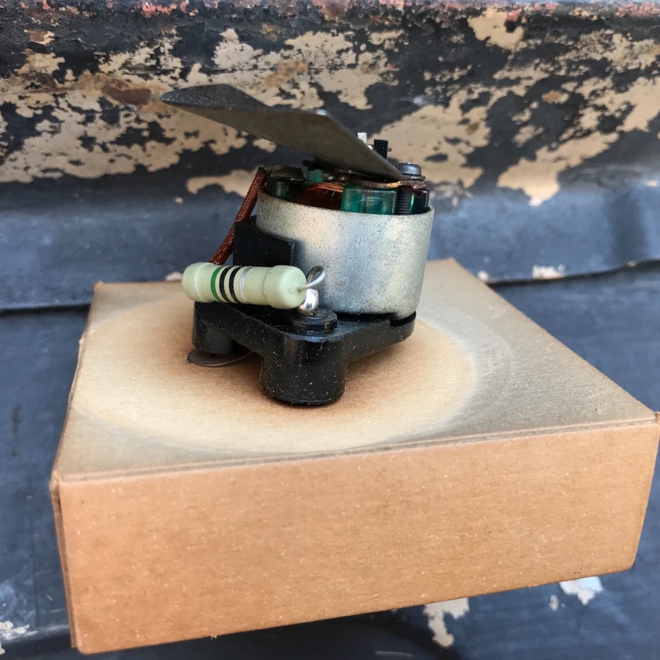 MAZDA CAPELLA 616 Gauge Oil Genuine Parts NOS JAPAN - Imagem 3 de 4