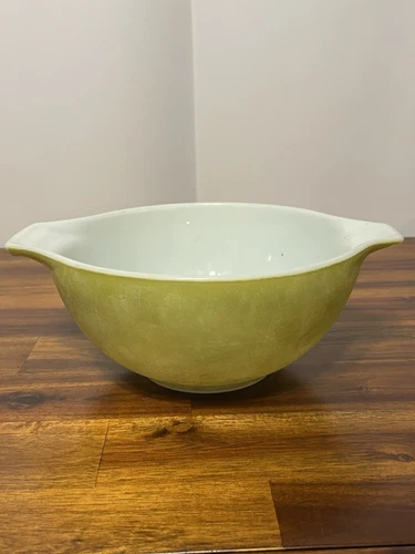 Vintage Pyrex Verde #442 Avocado Green Cinderella Mixing Bowl 1 1/2 QT Ovenware
