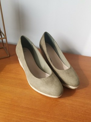 Evans Damen Pumps Keilabsatz Gr. 39 W Wide Fit Absatz 7cm NEU