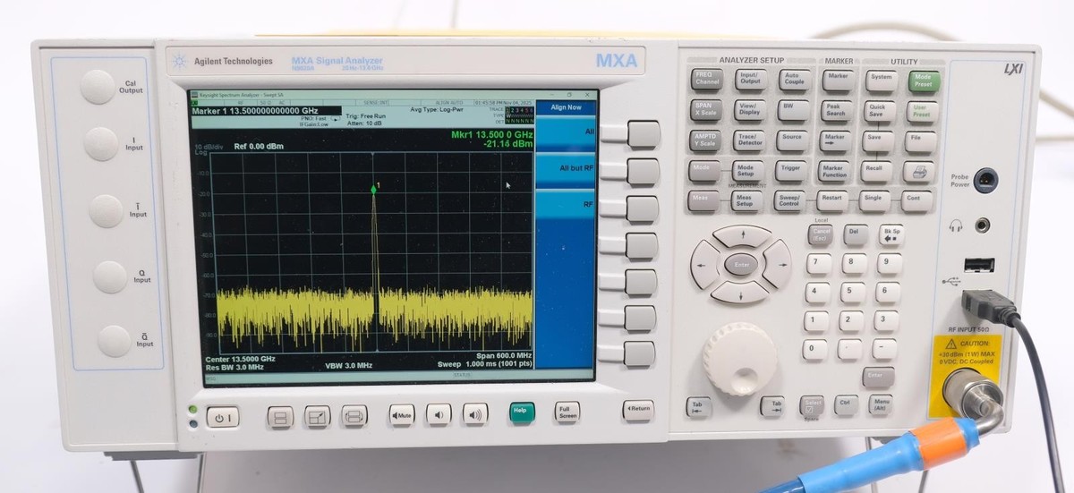 Keysight Agilent N9020A 20 Hz to 13.6 GHz MXA Signal Analyzer with