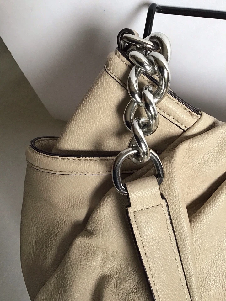 Cartera de cuero tostado Simply Vera Wang parte cadena asas imán cierre y SidePoc Foto 3 de 4