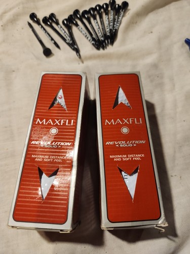14 Sullivans steak house golf tees and 2 boxs maxifly revolution golf balls - Picture 4 of 4