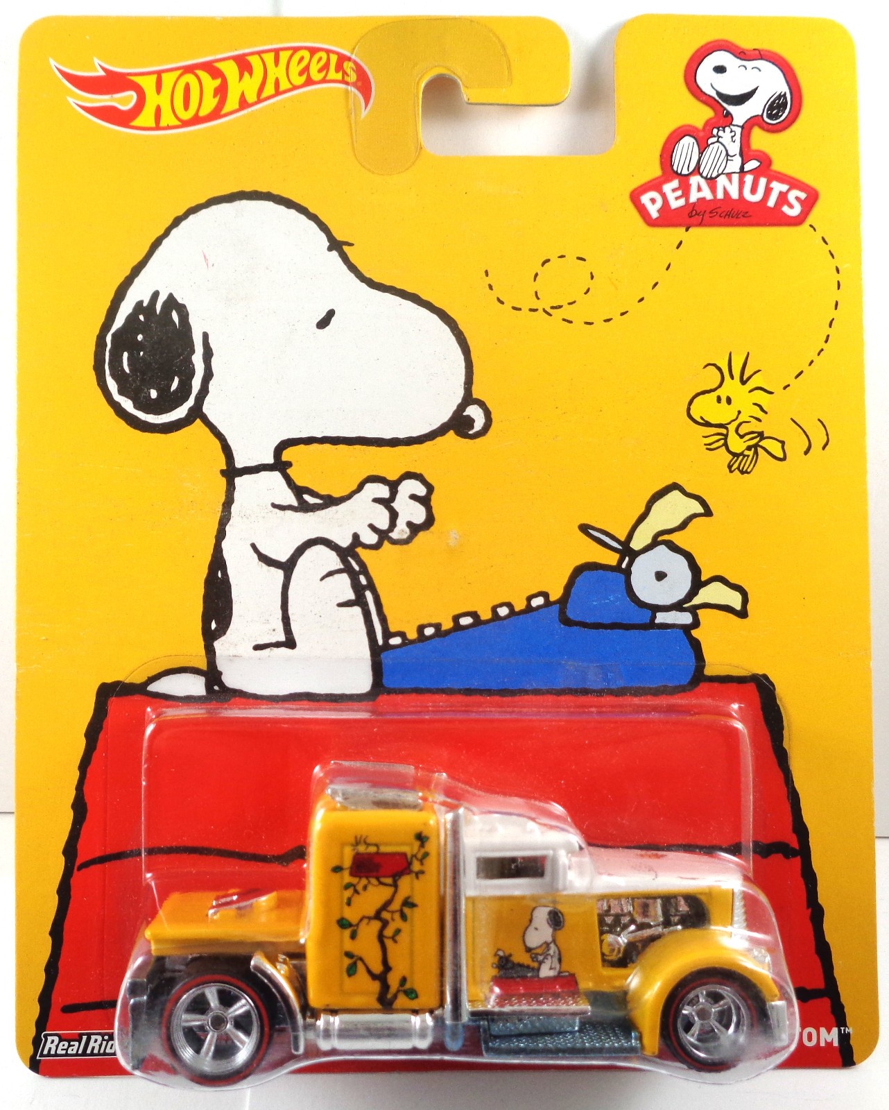 HOT WHEELS 2015 POP CULTURE PEANUTS SNOOPY CONVOY CUSTOM