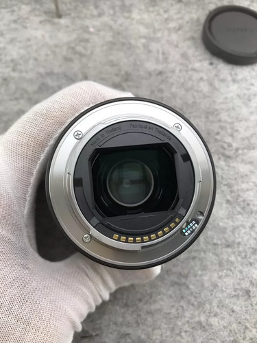 Sony Sonnar T FE 55mm F1.8 ZA Full-frame E-mount Prime Zeiss Lens SEL55F18Z - Picture 5 of 7