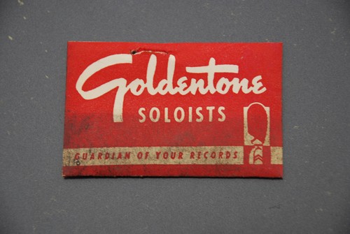 18 Packages of 30 Phonograph Needles so (540) Vintage Goldtone Store Display NOS - Picture 5 of 9