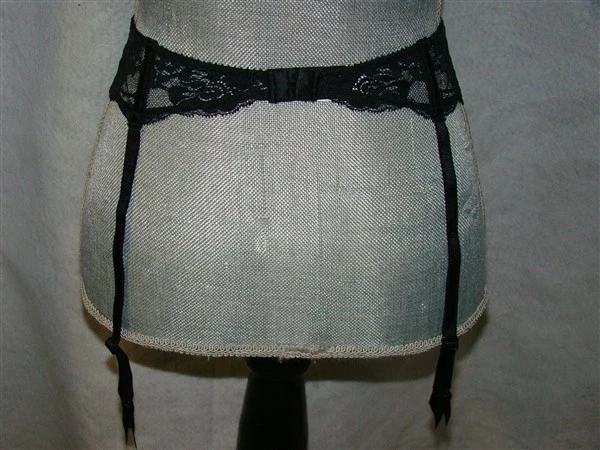 NUEVO Cinturón con Tirantes Chantelle Satine 2067 Rojo XS #46965 Foto 3 de 3