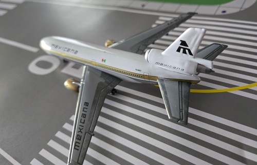 DRAGON WINGS MEXICANA MCDONNELL DOUGLAS DC-10 XA-MEX 1:400 - Picture 5 of 7
