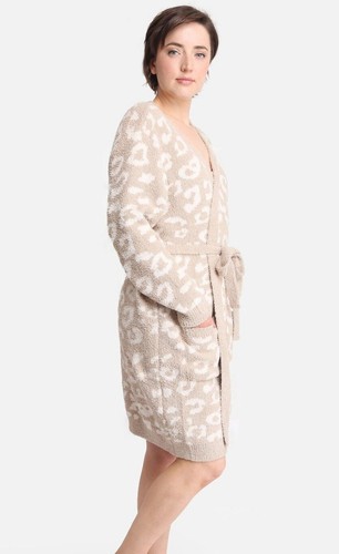 Bata ComfyLuxe con patrón de leopardo - Imagen 3 de 28