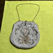 ANTIQUE EARLY 1900s VICTORIAN FLORAL MICRO BEADED PURSE HAND BAG     5x5