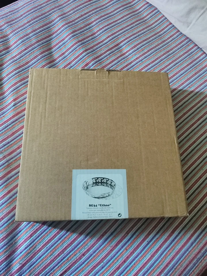 Alessi - SG34 - Ethno Vassoio rotondo con bordo traforato in acciaio - Immagine 4 di 4