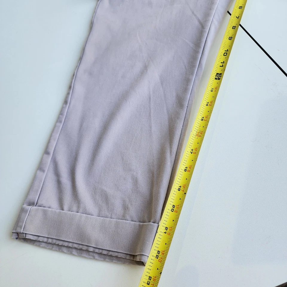 Pantalones cortos Duo Maternity para mujer frente plano pierna recta talla M beige Foto 2 de 4