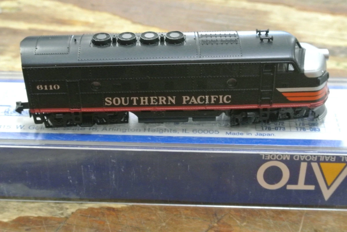 KATO CB&Q emd F3 A+B +C SET Nゲージ California Zephyr - EMD F3A & F3B CB&Q - Kato Sound Box 22-101-10