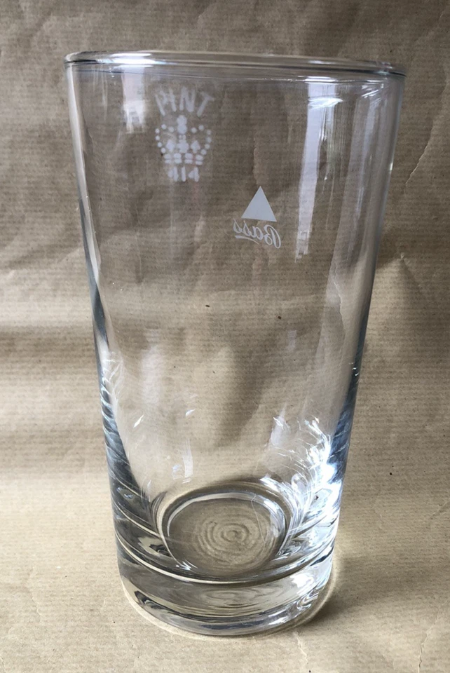 Bass pint glass etched logo beer home bar man cave breweriana - Image 2 of 2