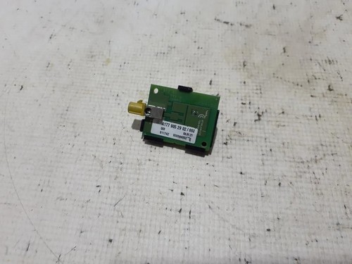MERCEDES-BENZ GLA H247 Antennenverstärker  A1779052902 1.30 24716064
