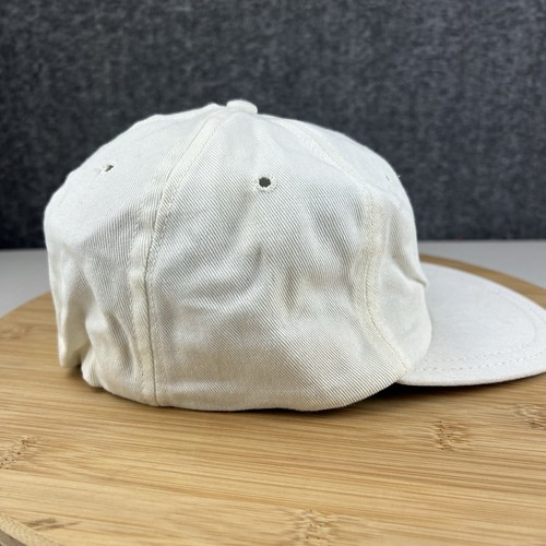 DEADSTOCK 1980's Vintage International Harvester Hat Cap Size Medium White USA - Picture 3 of 16