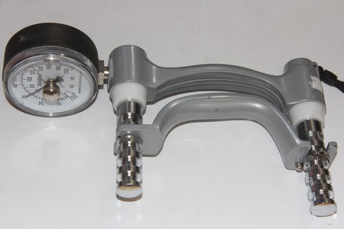 JAMAR HAND DYNAMOMETER Grip Strength Meter Read Description