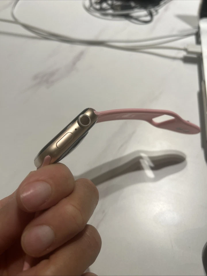 Apple Watch Series 6 44mm, 32GB, Desbloqueado, Estuche Aluminio Rosa Foto 3 de 4