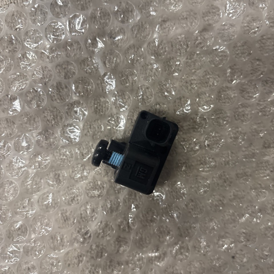GM 85597995. AB Sensor. 05-06Escalade,Avalanche,Silverado,Suburban ...