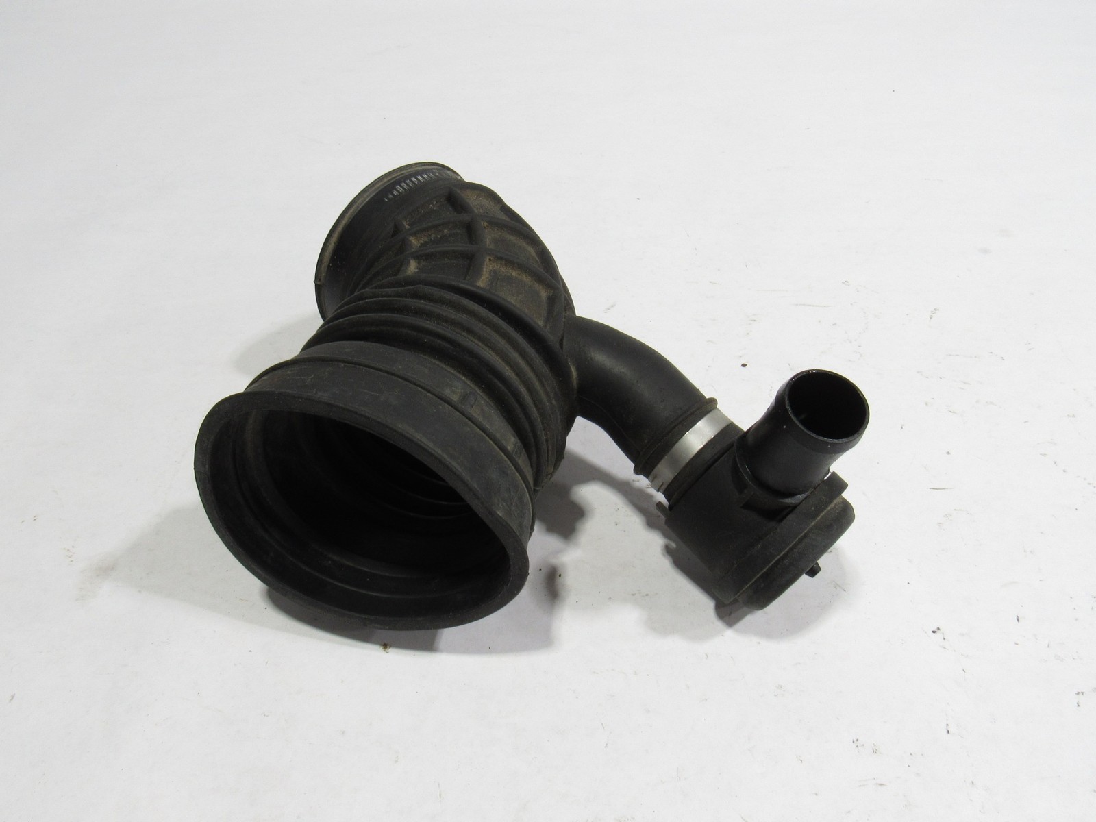 10-20 Bentley Mulsanne 2012 Right Air Cleaner Intake Hose Line Pipe Tube :O