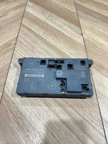 MERCEDES-BENZ E W211 Türsteuergerät hinten links 2118207526 2.99 34575350