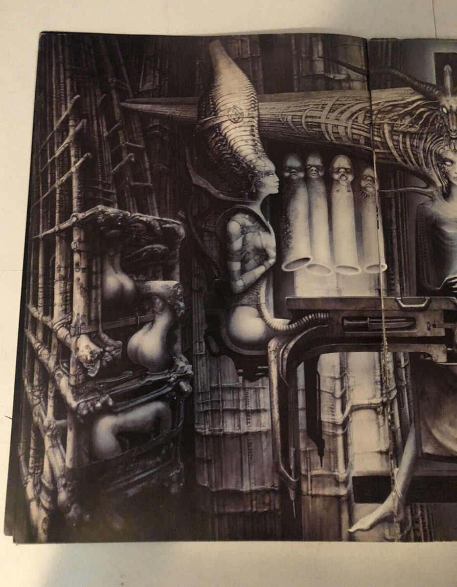 H. R. Giger's Necronomicon 1　1000部限定 H.R.Giger's Necronomicon 1&2 (Japanese edition) – JAPANESE