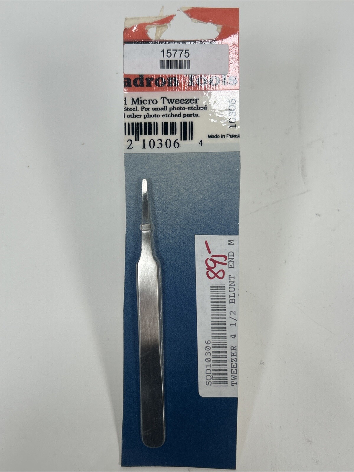 Squadron Tweezer 4 1/4 Blunt End For Photo Etched Parts - Stainless   10306