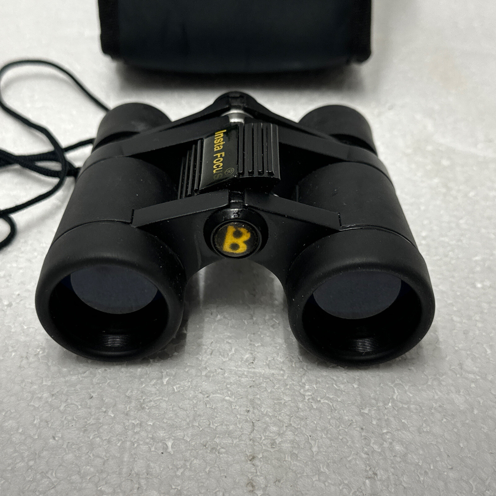 Bushnell Insta Focus 4x30 Power View Binoculars with Case Compact