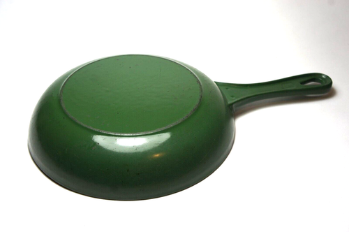 Le Creuset Green Cast Iron Frying Pan 8 Inches Collectable Cookware - Picture 3 of 7