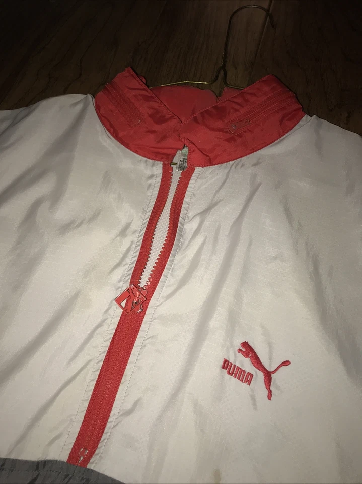 Chaqueta deportiva Puma roja cremallera completa vintage para hombre L grande gris rojo traje a rayas Y2K Foto 2 de 4