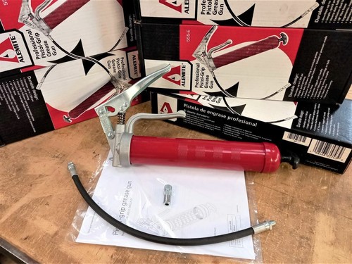 Alemite 555-E Pistol Grip Professional Heavy Duty Grease Gun with 18 inch Flex - Picture 5 of 7