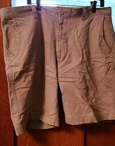 Men's St John's Bay Khaki Shorts Size 40
