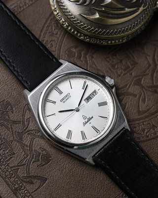 Vintage Seiko Quartz SilverWave Ref 5933-7020 Roman dial