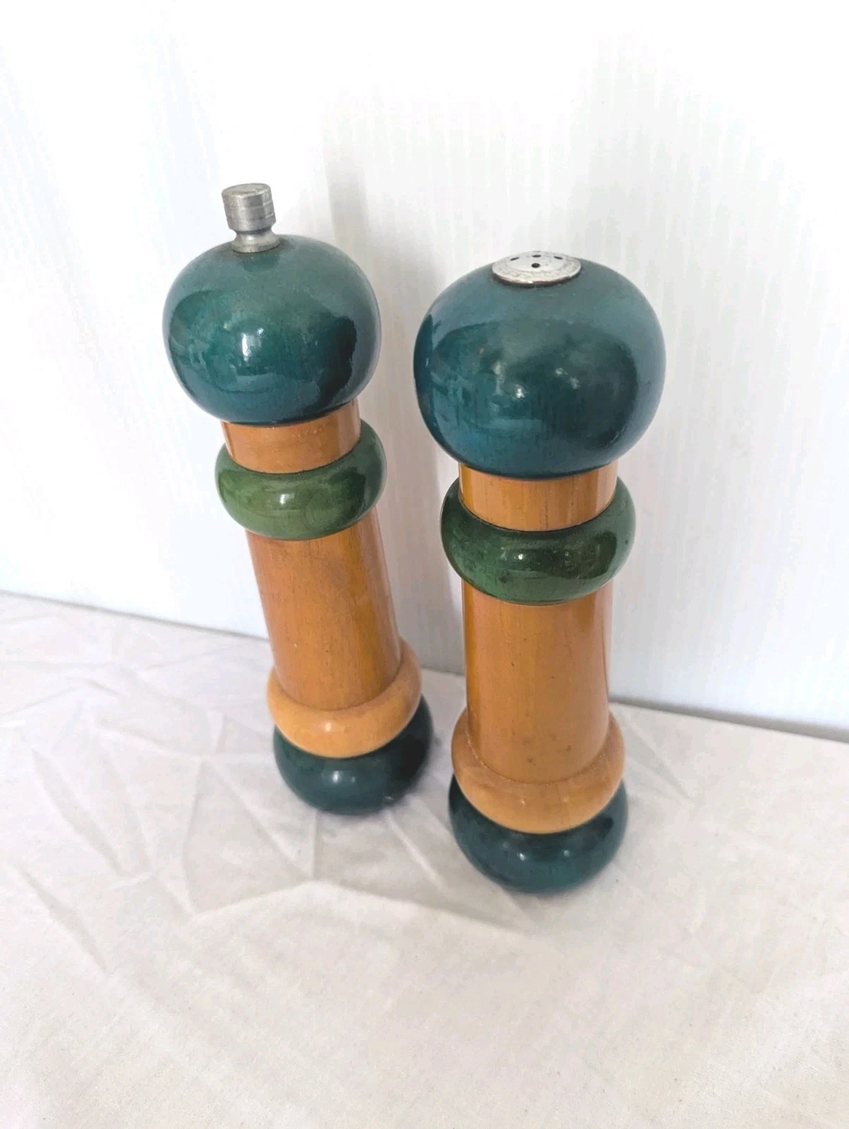 Olde Thompson Wood Pepper Mill Grinder Salt Shaker Set Green Memphis Style VTG