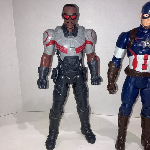 Figuras parlantes de 12" Halcón y Capitán América serie Titan Hero de Marvel ambas funcionan - Imagen 2 de 3