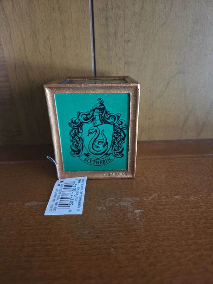 Casa de Insignias Harry Potter Adorno Acuático Pecera Decoración Foto 3 de 4