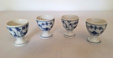 18309/ ROYAL COPENHAGEN - 4 EIERBECHER -  MUSSELMALET GERIPPT