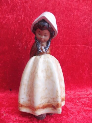 belle figurine en porcelaine__fille en tresses__Lladro___ - Photo 1/6
